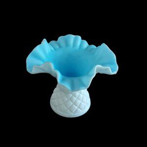 Vtg. Kanawha Quilted Milk Glass Blue Diamond Ruffled Vase